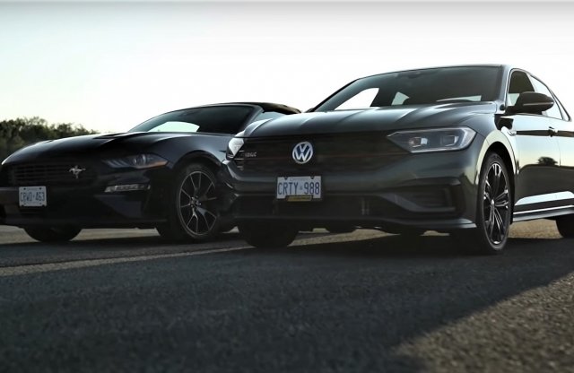 Videó: így gyorsulja le egy VW Jetta az EcoBoost Mustangot