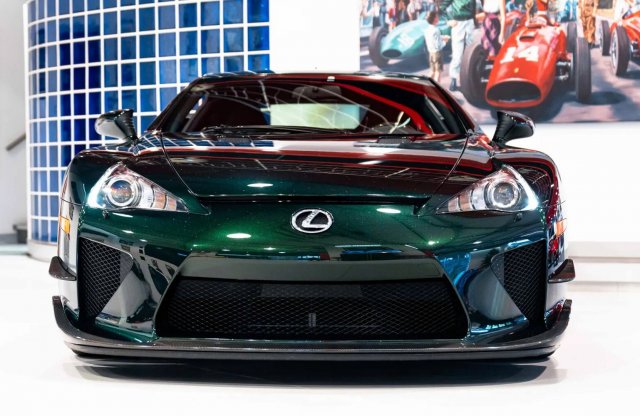 Csillagászati áron kelt el ez a Lexus