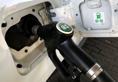 Pénteken is feljebb kerül a benzin ára