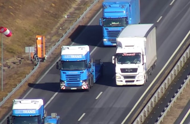 Ismét drónnal támadtak a rendőrök, ezúttal az M7-esen csaptak le