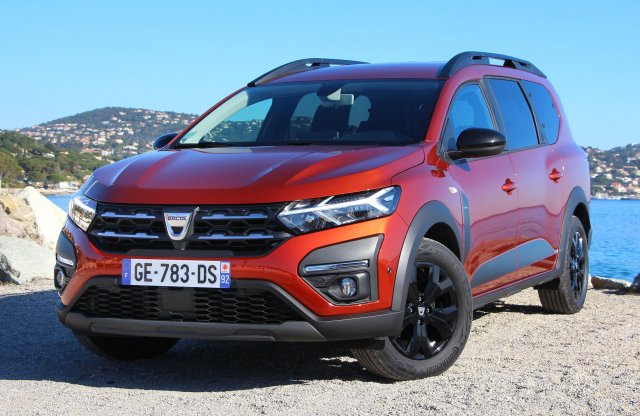 Kipróbáltuk a Dacia Joggert! Imádni fogják a magyar piacon!