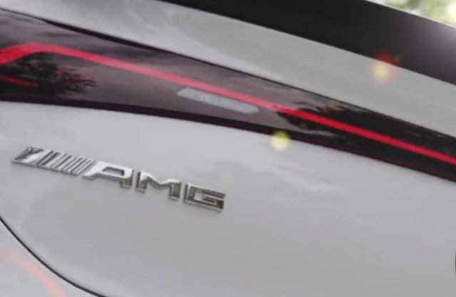 Éjjel érkezik a Mercedes-AMG villanyszedánja