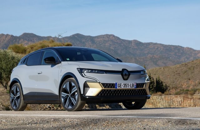 Kipróbáltuk: döbbenetesen megy a Renault Mégane Electric