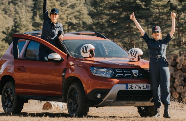 Dacia Dusterrel raliznak a hölgyek Marokkóban