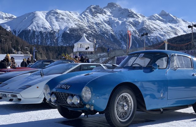 Poszterautók téli tánca - The ICE St. Moritz