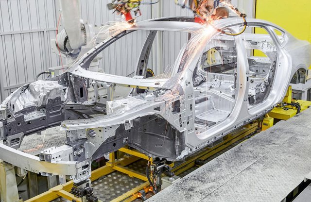 Az egész autóipart földbe állíthatja az orosz háború