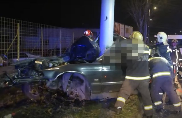 Videón a Könyves Kálmán körúti brutális baleset mentése