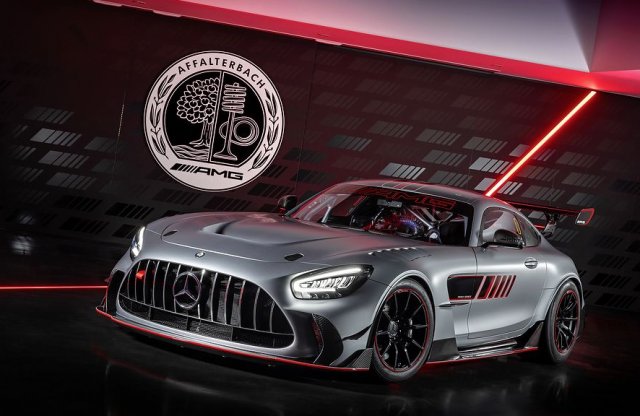 Téved, aki szerint több bőrt már nem lehet lehúzni az AMG GT-ről