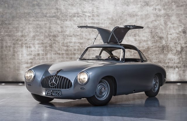 70 éves a sirályszárnyas Mercedes