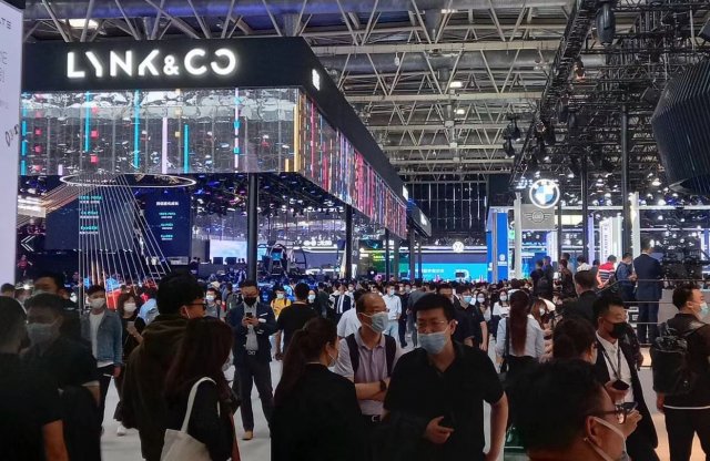 Megint 2020? Elhalaszthatnak egy autókiállítást a pandémia miatt