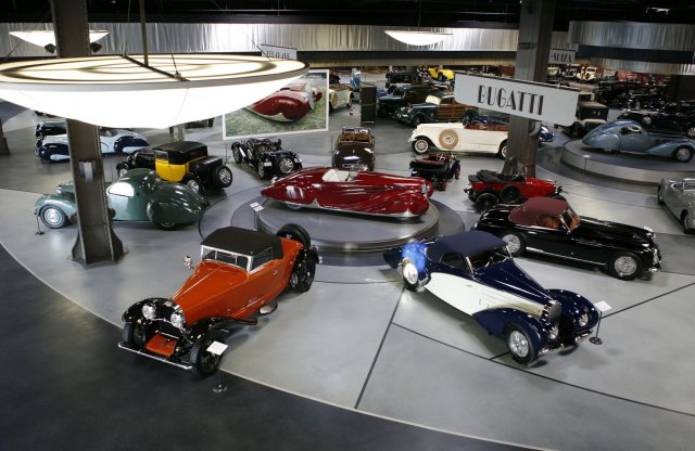 A Daciák és Suzukik világán túl: Íme a világ legdrágább autói!