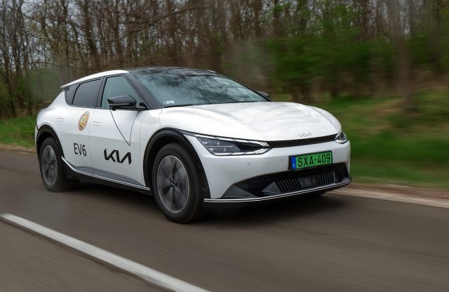 Teszten az Év Autója, a Kia EV6 - vajon jogos  a győzelem?