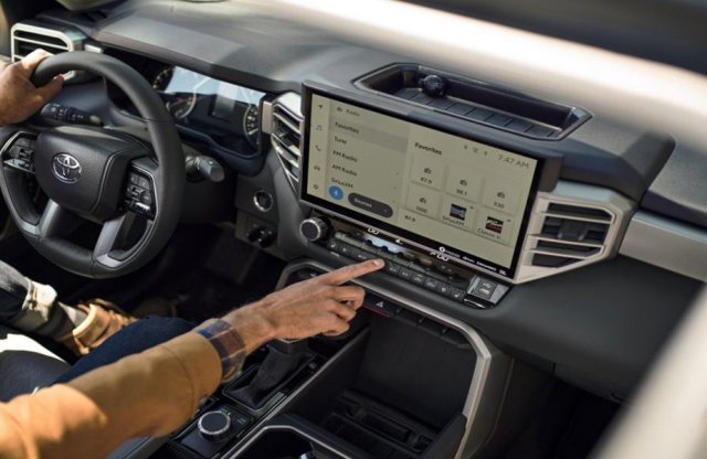 Egyszerűsíti infotainment rendszereit a Toyota