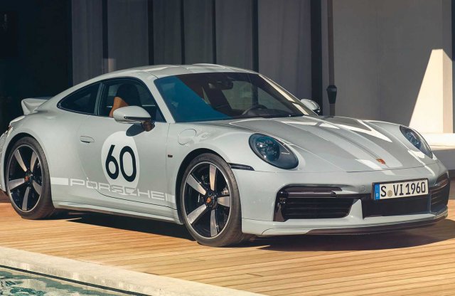 Újabb múltidéző 911-est mutatott be a Porsche