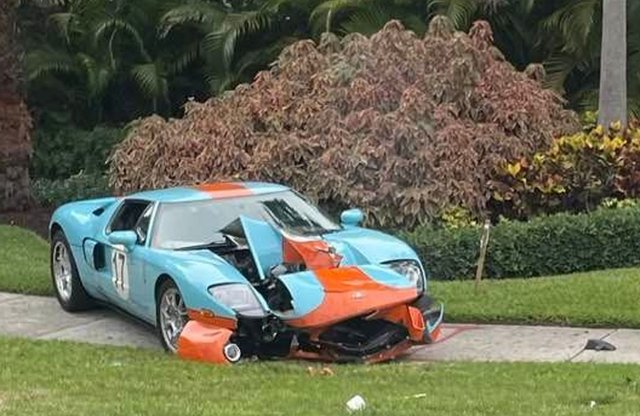 Nem értett a manuális váltóhoz, több száz milliós is lehet a kár