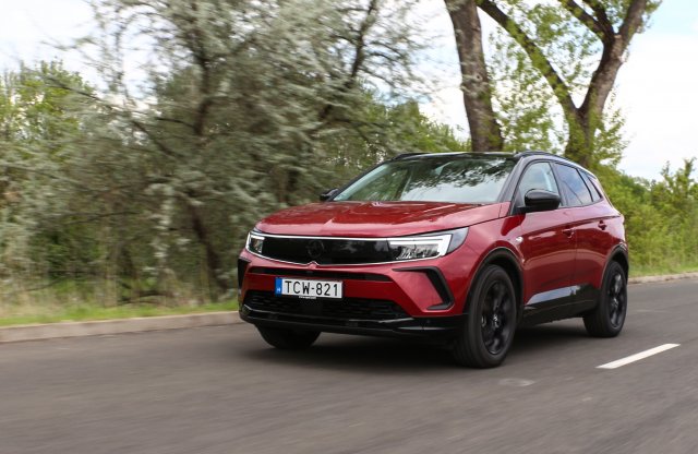 Egészséges disszonancia: Opel Grandland 1.2 Turbo GS Line teszt