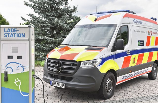 Ezt a mentőautót nem fogják széthajtani, csak érjen is célba!