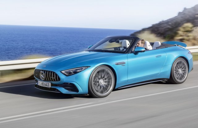 Már rendelhető a négyhengeres AMG SL, mutatjuk, mennyiért!