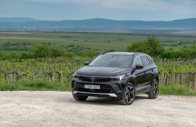 Éhezni tudni kell, ez az autó pedig nagyon tud!