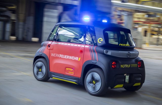 Tűzoltónak állt a nyolc lóerős Opel