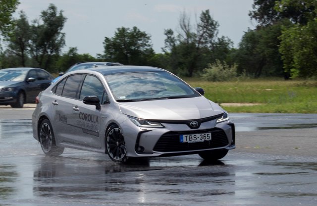 Így még sohasem próbálhattad ki vásárlás előtt a kiszemelt autót