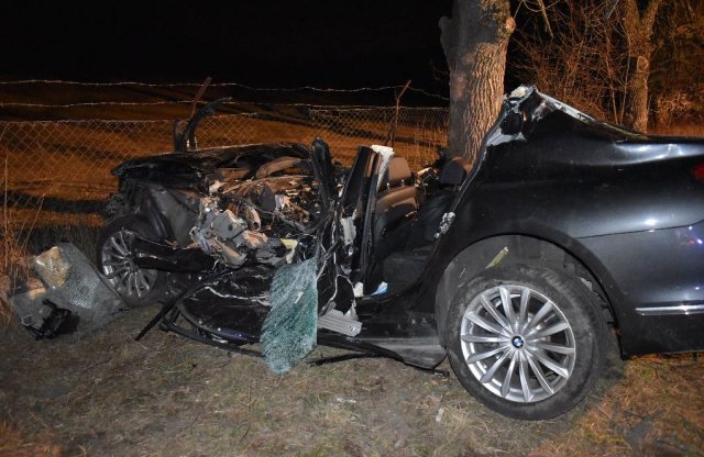 Ennyi maradt a BMW-ből, most derült ki, hogy pontosan mi történt