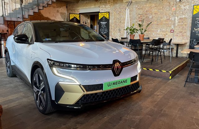 Felfedte lapjait a Renault, íme a jövőképük és a villany Mégane
