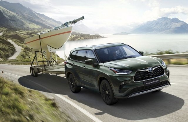 Turbós motorral frissül a Toyota Highlander
