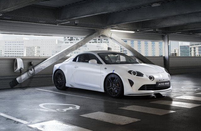 Hamarabb jöhet az első elektromos Alpine, mint gondoltuk