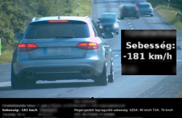 A múlt hét legdrágább fotója: 90 helyett 180 felett hajtott!