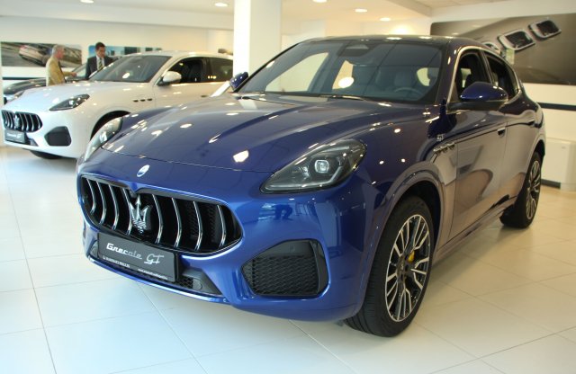 Itthon a Maserati új SUV-ja, mutatjuk az árát!
