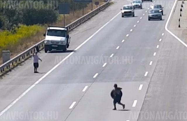 Teherautókerékkel a hóna alatt rohant át az M0 csúcsforgalmán!