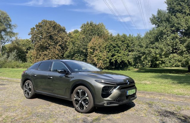 Itthon a Citroën C5 X, mutatjuk az árait, különlegességeit