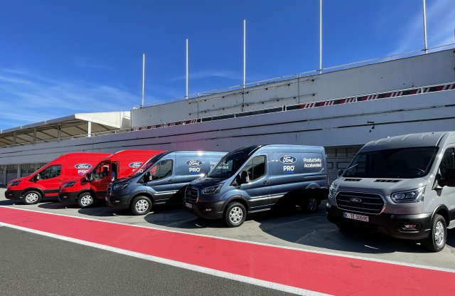 Itthon is debütált a Ford E-Transit, mutatjuk az árait!
