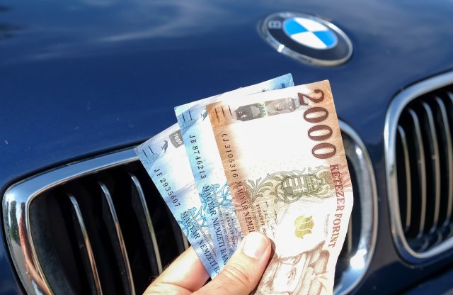 Szólt a NAV: minden autótulajnak fizetnie kell!