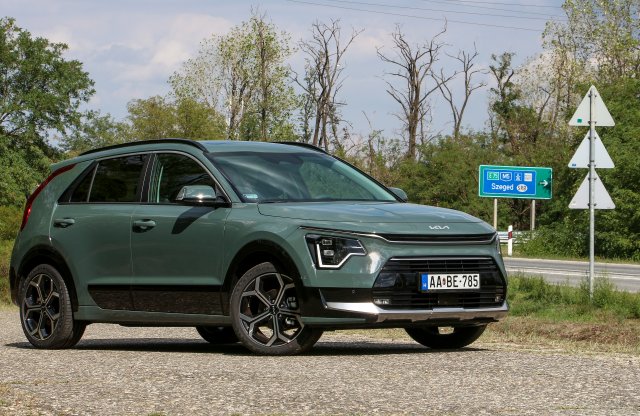 Kis pénzért nagy luxus? Teszten a hibrid Kia Niro!