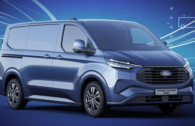 Ilyenek a belsőégésű motorral érkező új Transit Custom modellek