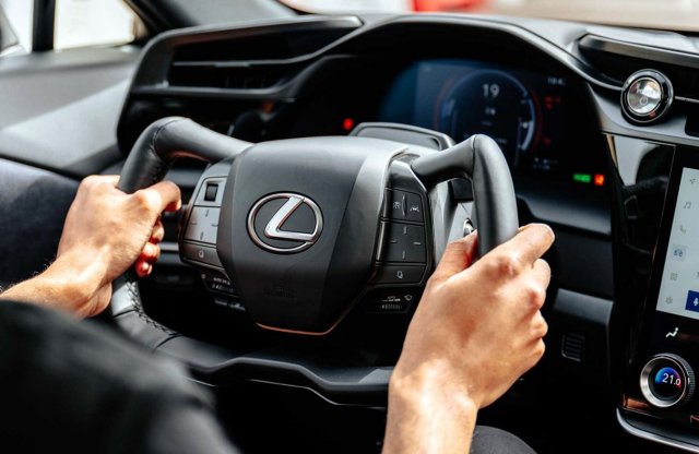 Két éven belül búcsút inthetsz a kerek kormánynak