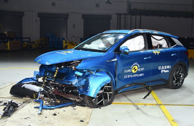 Horror üzemanyagárak, törött kínai autók, Suzuki buszlimuzin