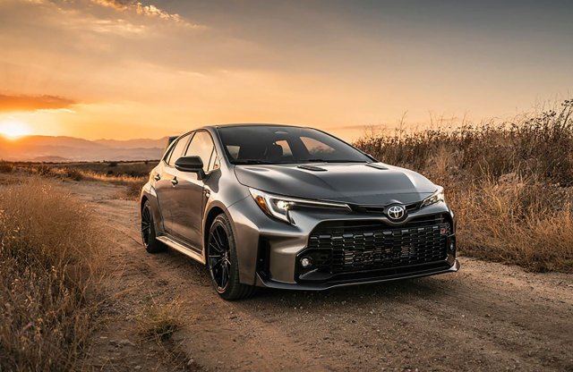 Itt az év legvagányabb Toyota Corolla reklámvideója!