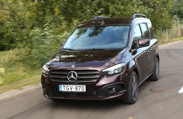 A Renault, amit csak Mercedesként vehetsz meg! Vagy mégsem?