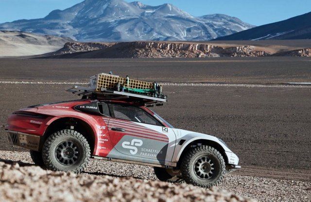 Embernek is nehéz felmászni erre a hegyre, nemhogy egy 911-esnek