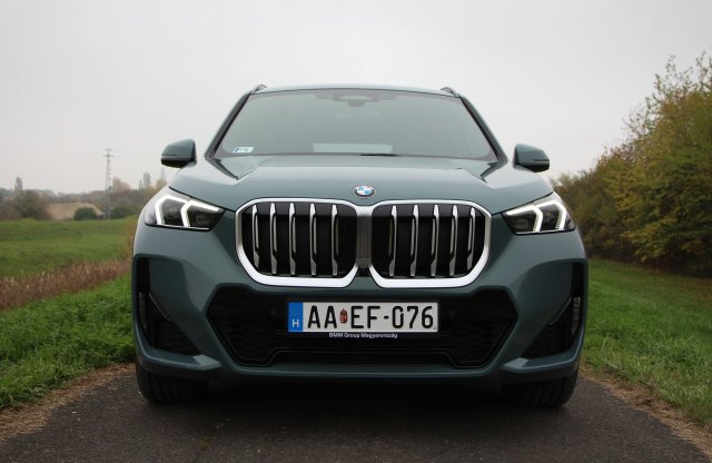 Van-e még helye? - BMW X1 xDrive23i teszt