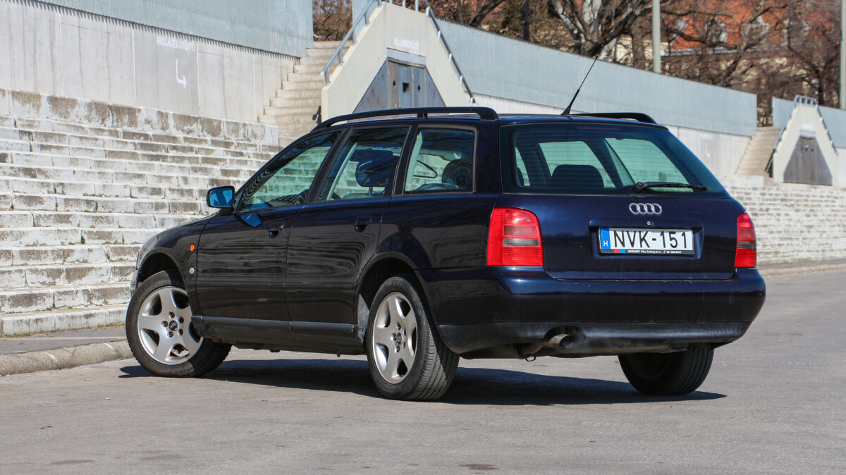 Állapotfetisisztáknak - Audi A4 B5 Avant 1.6, 1997 használtteszt -  Autónavigátor.hu