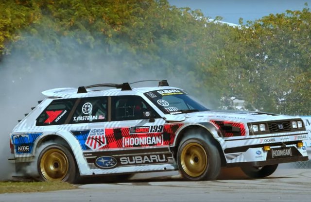 Videón a Gymkhana új királya: Pastrana és a kombi Subaru!