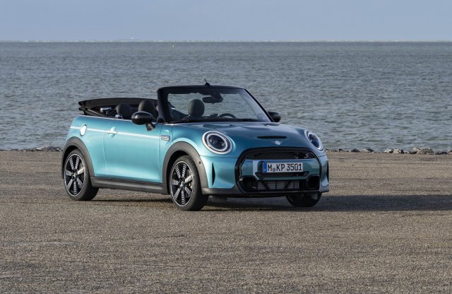 Gyere nyár, a Mini kabriókkal vár!