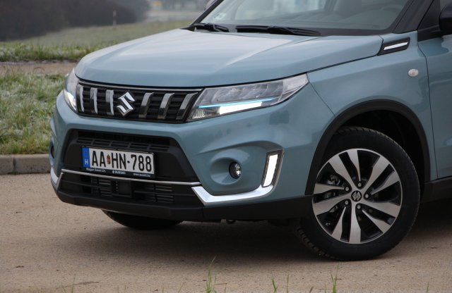 Csökkenő autópiac, dráguló közlekedés – így indult az új év