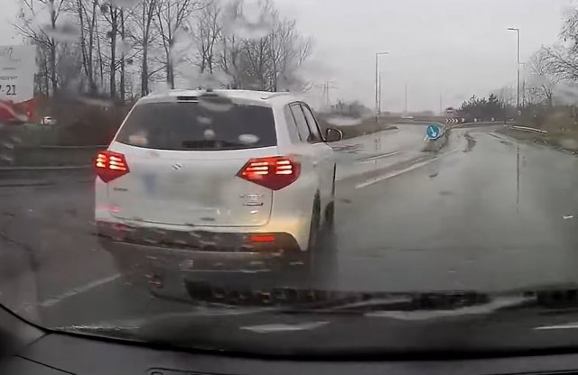 Elképesztő manőverek a legújabb Pofátlan(TAN)ítás videóban!