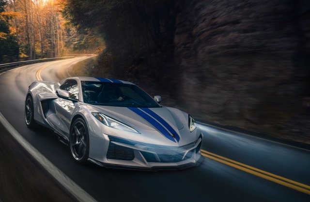 Miért legyen néma egy Corvette, ha hangos is lehet?