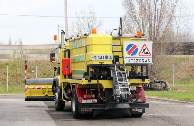 Hétvégére lezárják a Kékestetőre vezető mellékutakat